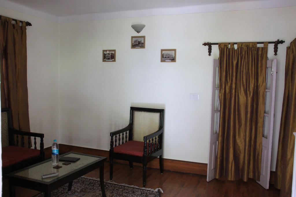 Rewa Retreat Hotel Nainital Bilik gambar